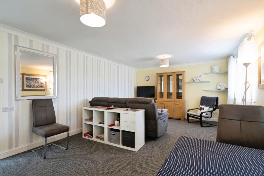 House in Havant, Hampshire - View 5