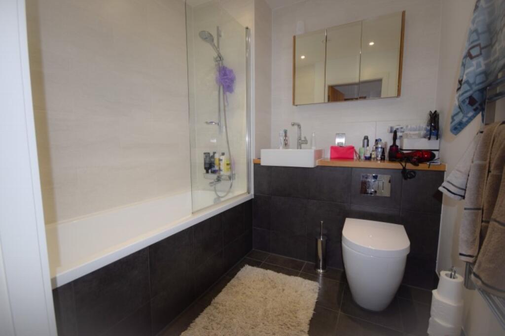 Apartment in Salford, Blackfriars, Lower Broughton - View 5