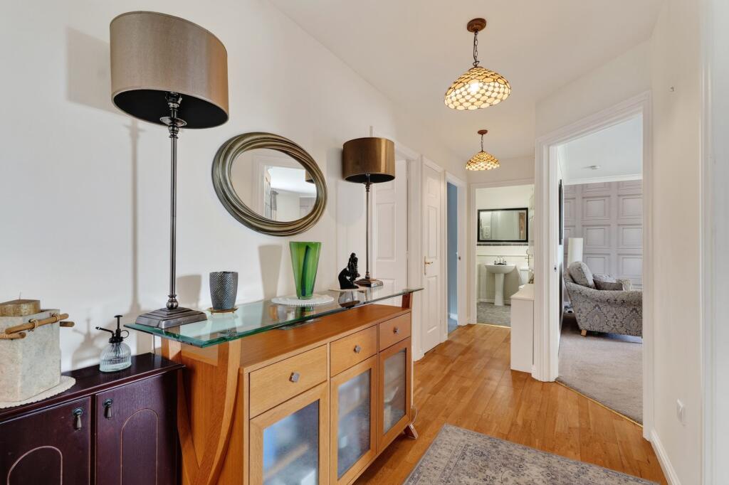 Apartment in Motherwell - More