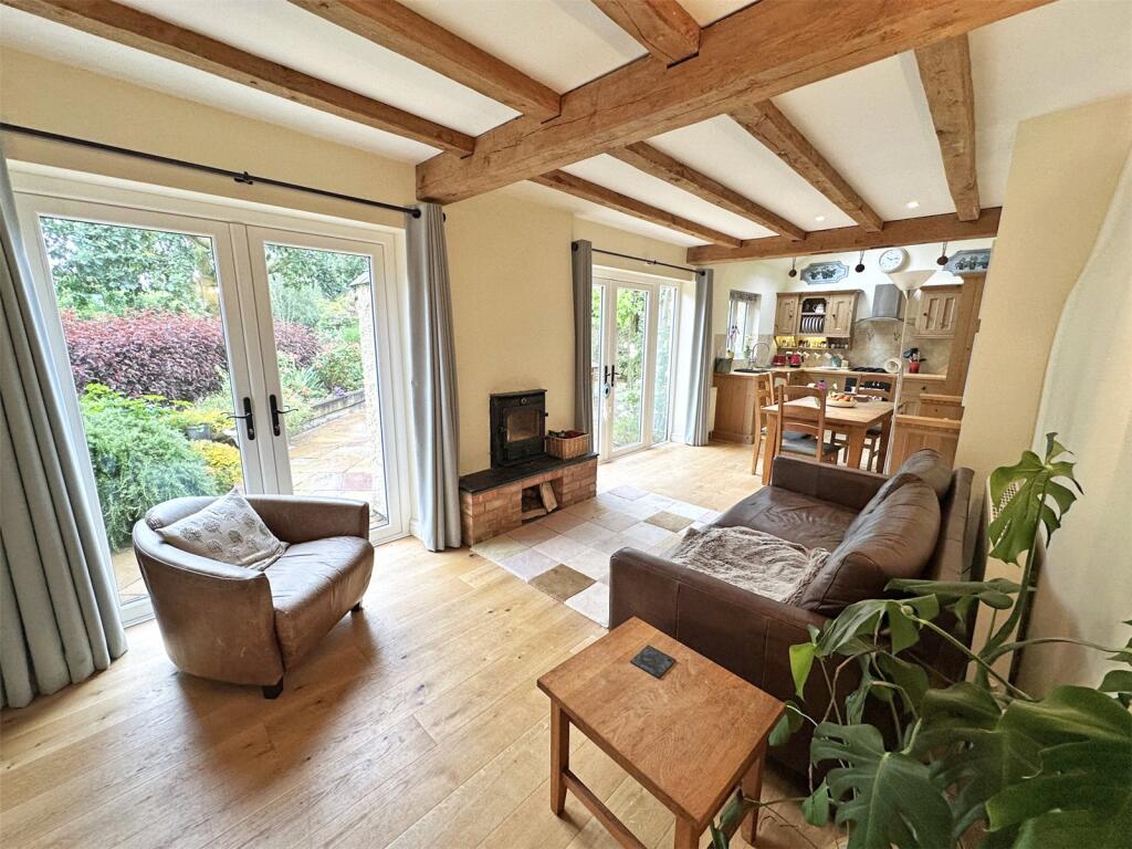 House in Southampton - More