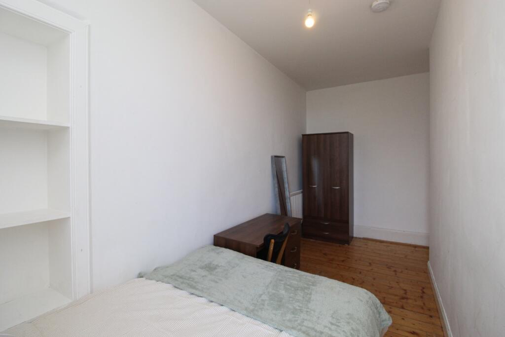 Apartment in Edinburgh - More