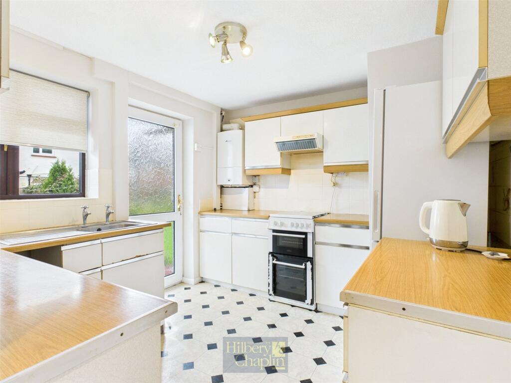 Hawthorn Avenue, Brentwood, Essex, CM13 photo 3