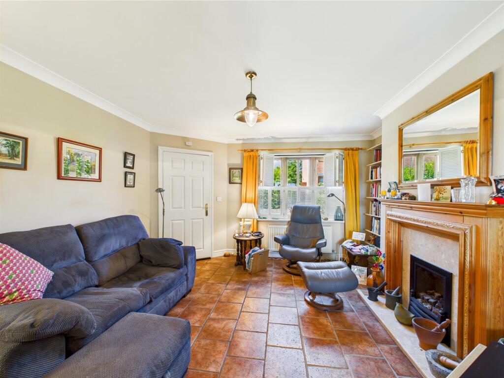 4 Donnett Close, Whittington, Oswestry photo 3