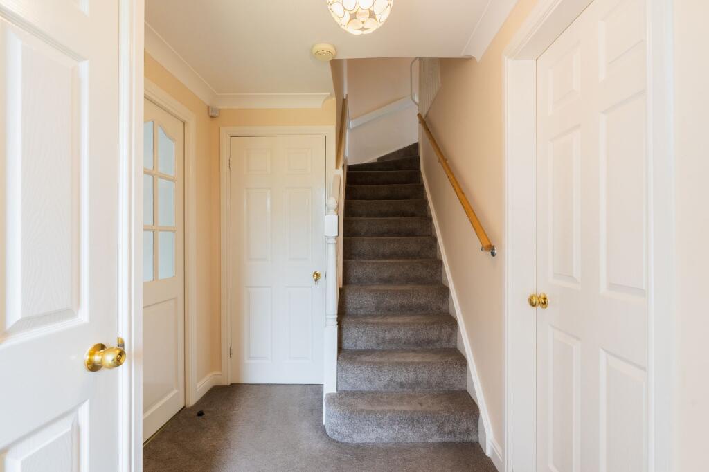 House in Chesterfield, Brookside - View 5
