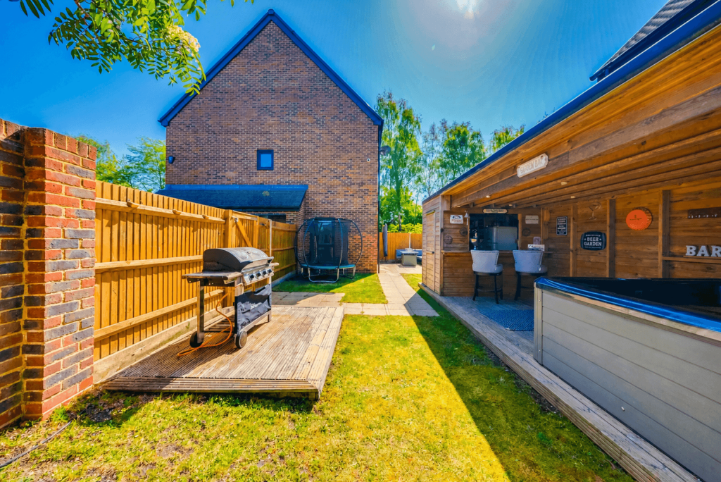 Main image of property: Warwick Way, Kings Hill, ME19