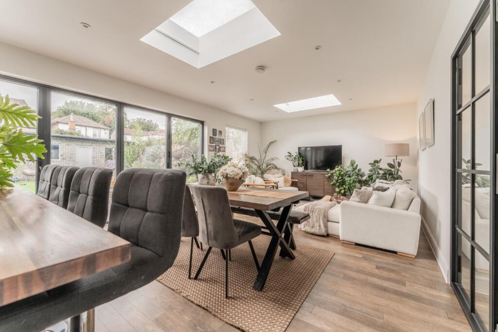 House in Dartford - View 5