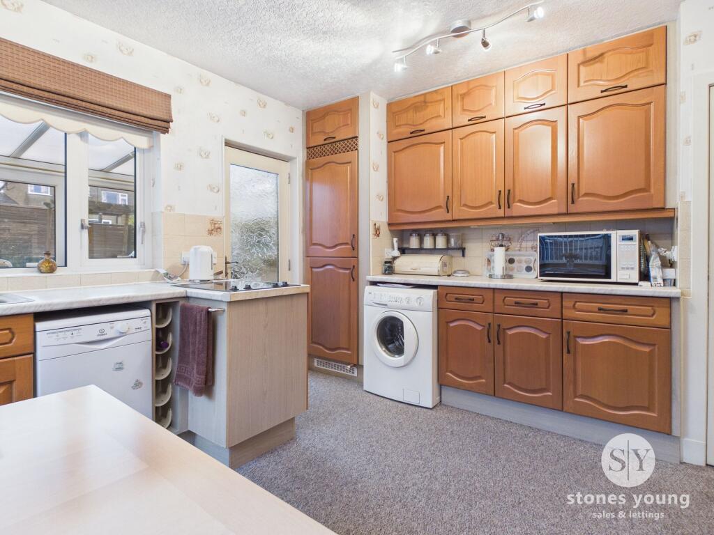 Deganwy Avenue, Blackburn, BB1 - More