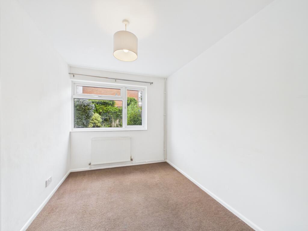 Besthorpe Close, Oakwood photo 4