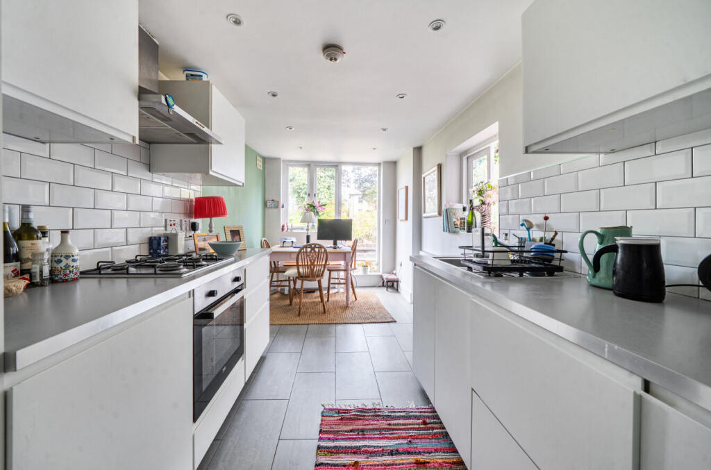 Apartment in London - View 2