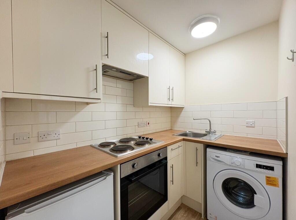Apartment in Rochester - View 3