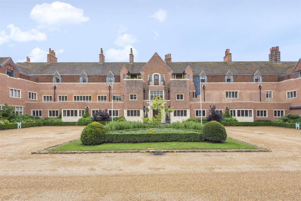 Main image of property: King Edward Vii Apartments, Kings Drive, Midhurst, GU29