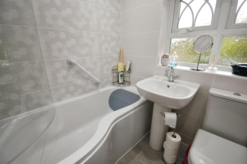 House in North Ferriby, East Riding of Yorkshire - View 4