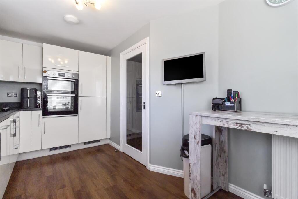 House in Worthing, Durrington - More