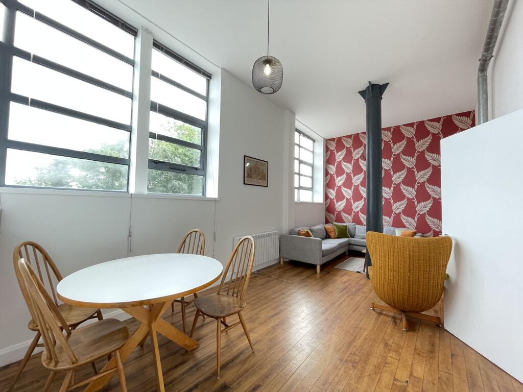Apartment in Manchester - More