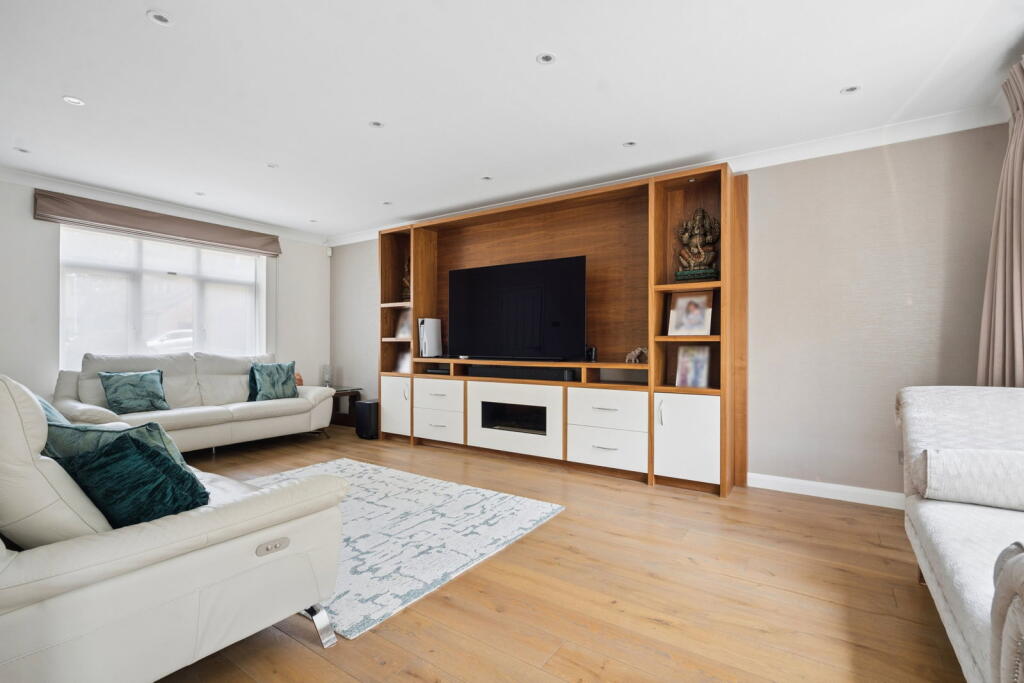 House in Harrow - View 3