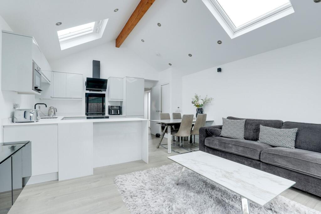 Banbury Avenue, Toton, NG9 photo 2