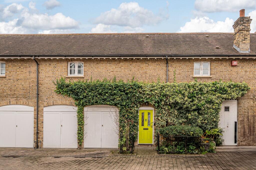 Main image of property: Angel Mews, Putney Heath, London, SW15