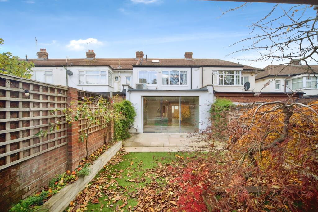 Empire Avenue, London, N18 - View 3