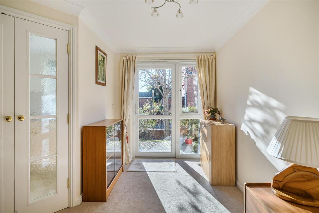 Meyer Court, Exeter, Devon photo 3