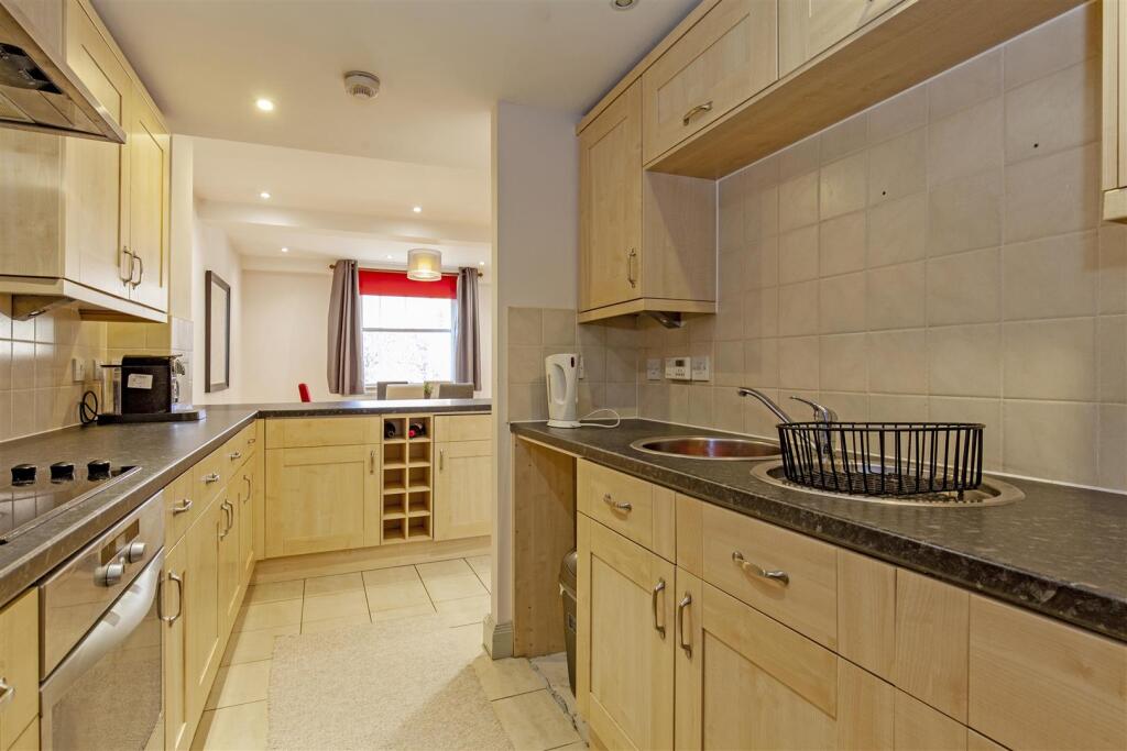 Apartment in Sheffield - View 4