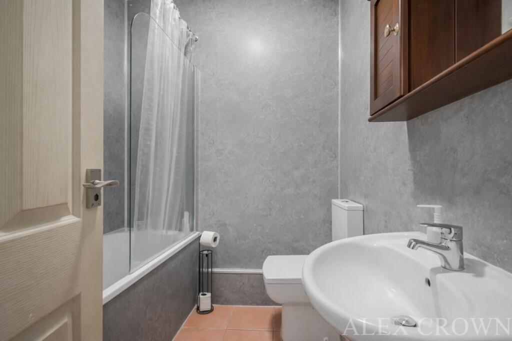 Apartment in London - More