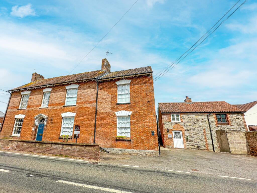 Main image of property: Charming Grade II Listed Georgian Home With One-Bedroom Annexe In The Popular Village Of East Lyng