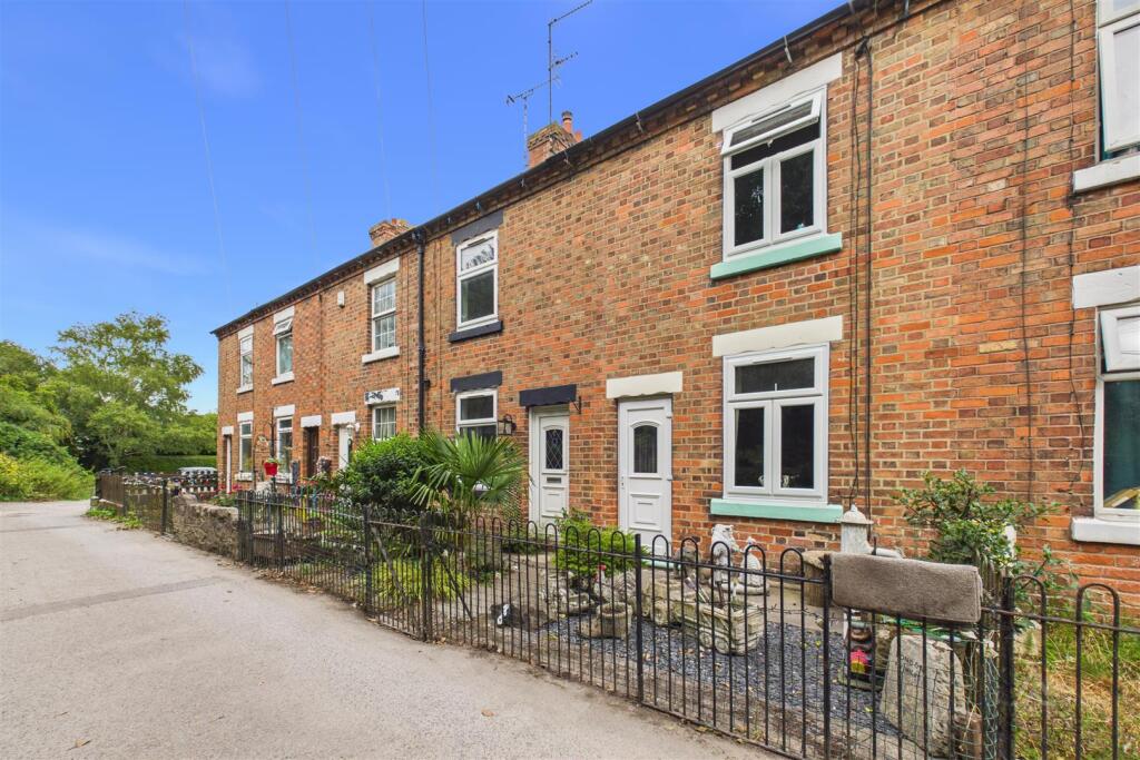 2-bed terraced on West View, Rocester, Staffordshire, £159,995