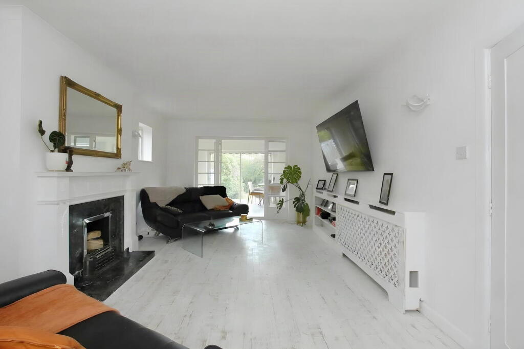 House in Salisbury - View 4