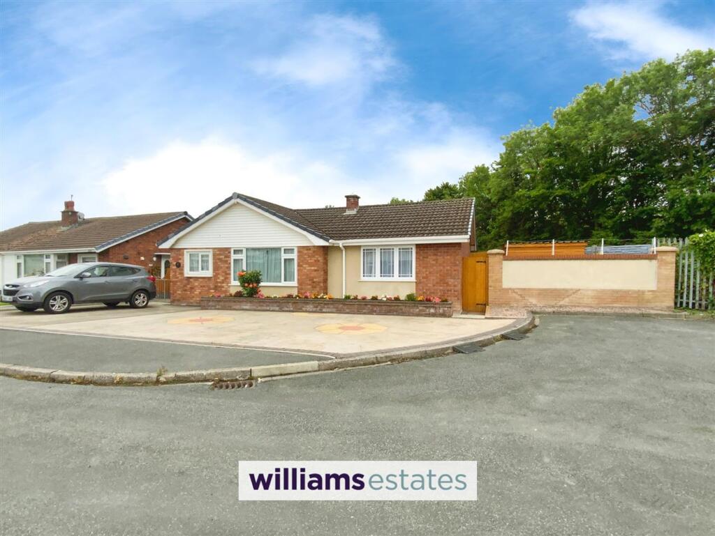 Main image of property: Pensarn, Abergele, LL22