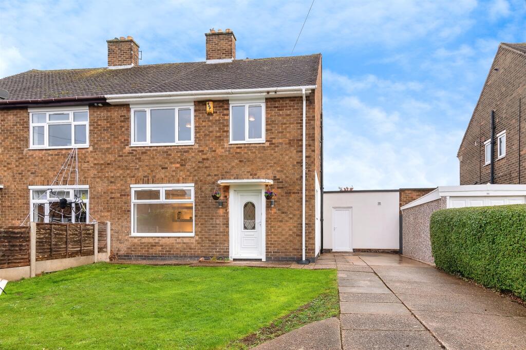 3-bed semi-detached on Vine Crescent, Sandiacre, Nottingham, £280,000