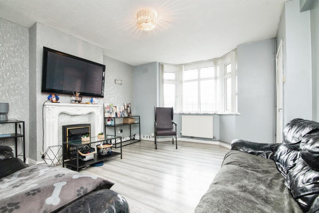 House in Sandwell, West Midlands - View 4