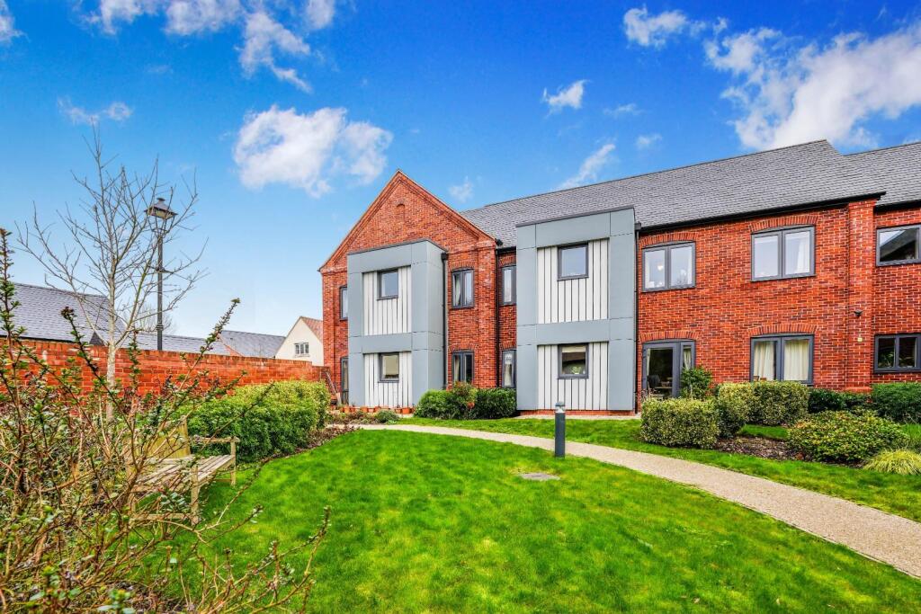 Main image of property: Tyefield Place, Hadleigh