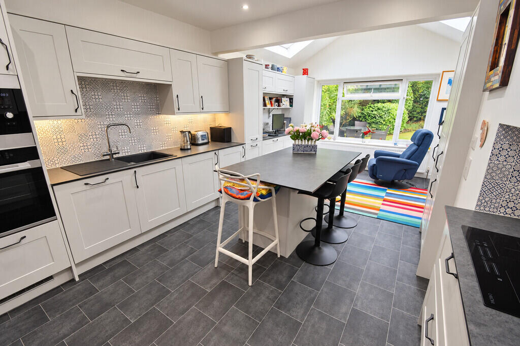 House in Bradford, West Yorkshire - View 4
