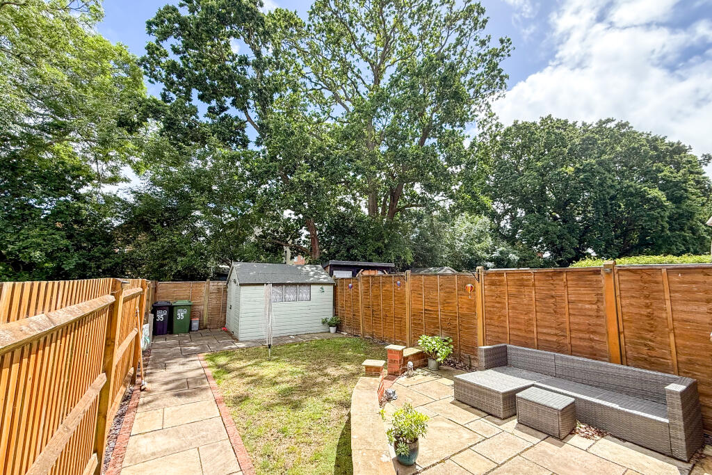 House in Polegate, Bluebells - View 2