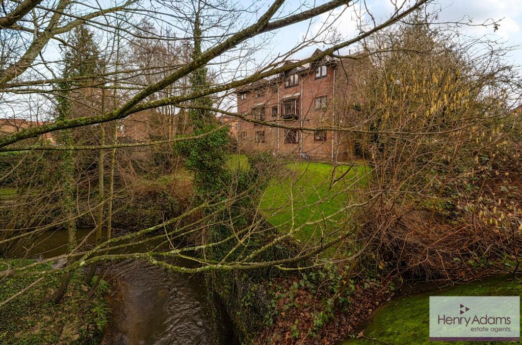 Main image of property: Longmead, Liss, GU33