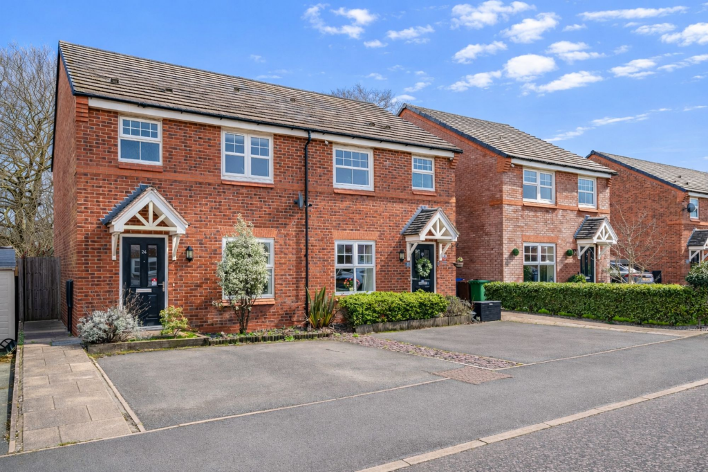 3-bed semi-detached on Booth Avenue, Chorley, PR7, £255,000