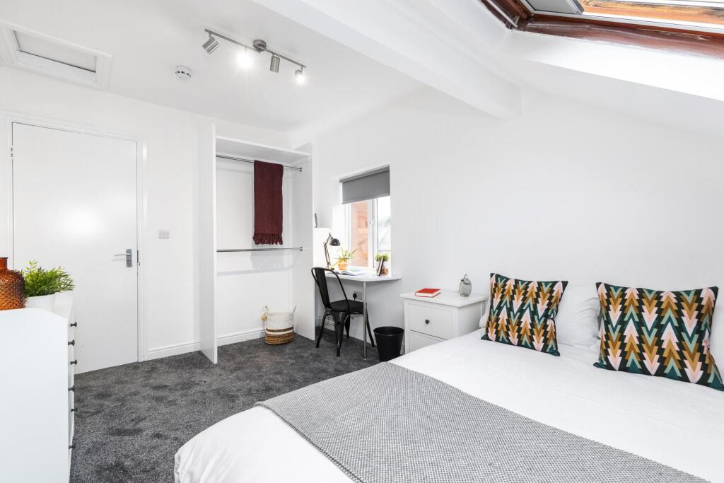 Apartment in Leeds, Beckett Park, Headingley - View 4