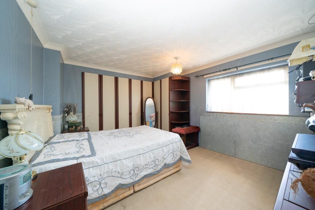 Longlands, Hemel Hempstead, Hertfordshire, HP2 4DF - More