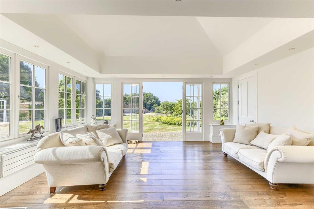 House in Enfield - View 4