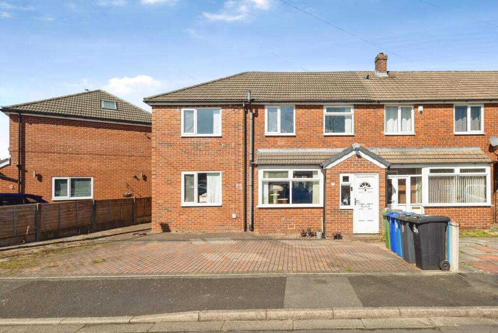 Main image of property: Langfield Crescent, Droylsden, Manchester, Greater Manchester, M43