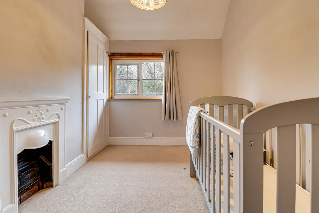 Additional image 8 of New Fiddlers Hill, Harpenden, AL5