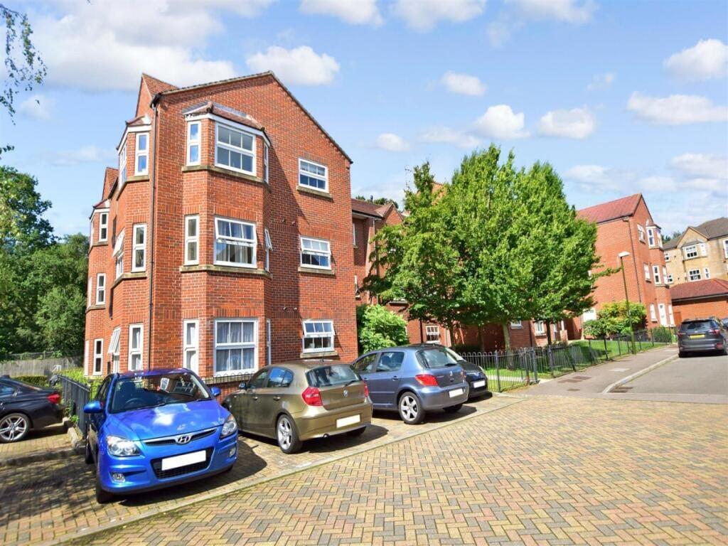 Apartment in Redhill