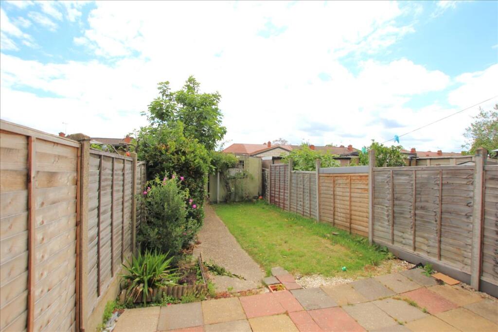 House in London - View 2