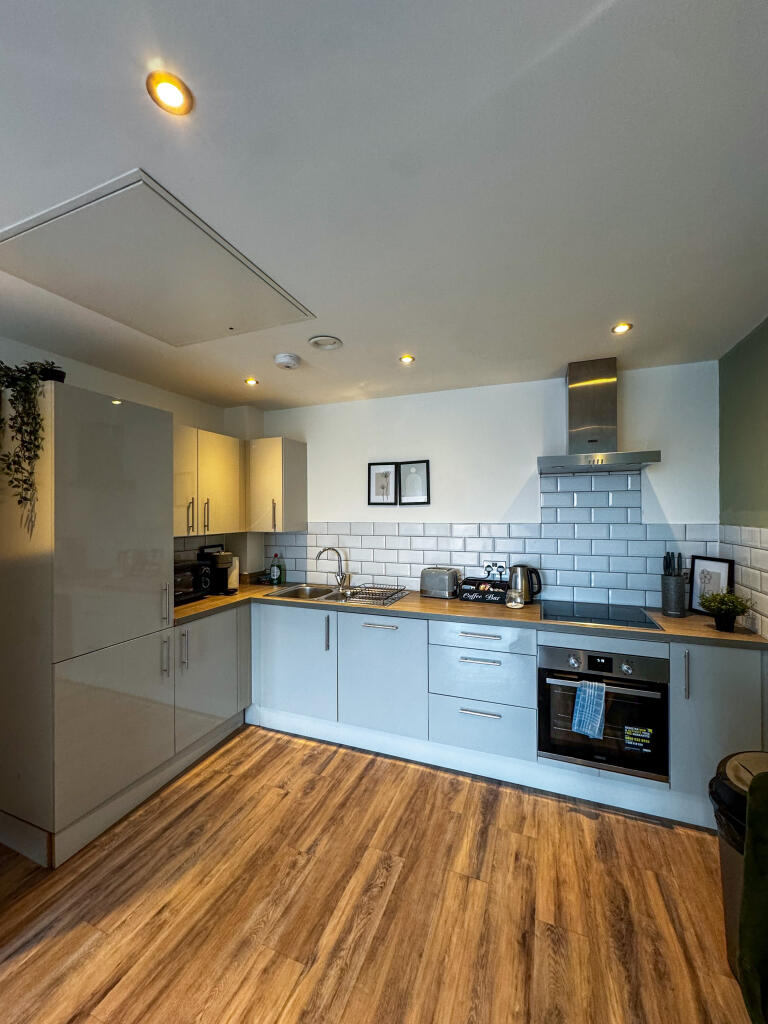 Apartment in Manchester - View 3