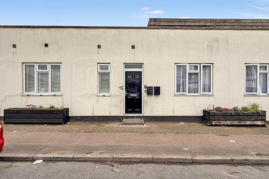 Main image of property: Station Road, Rainham, Gillingham, ME8