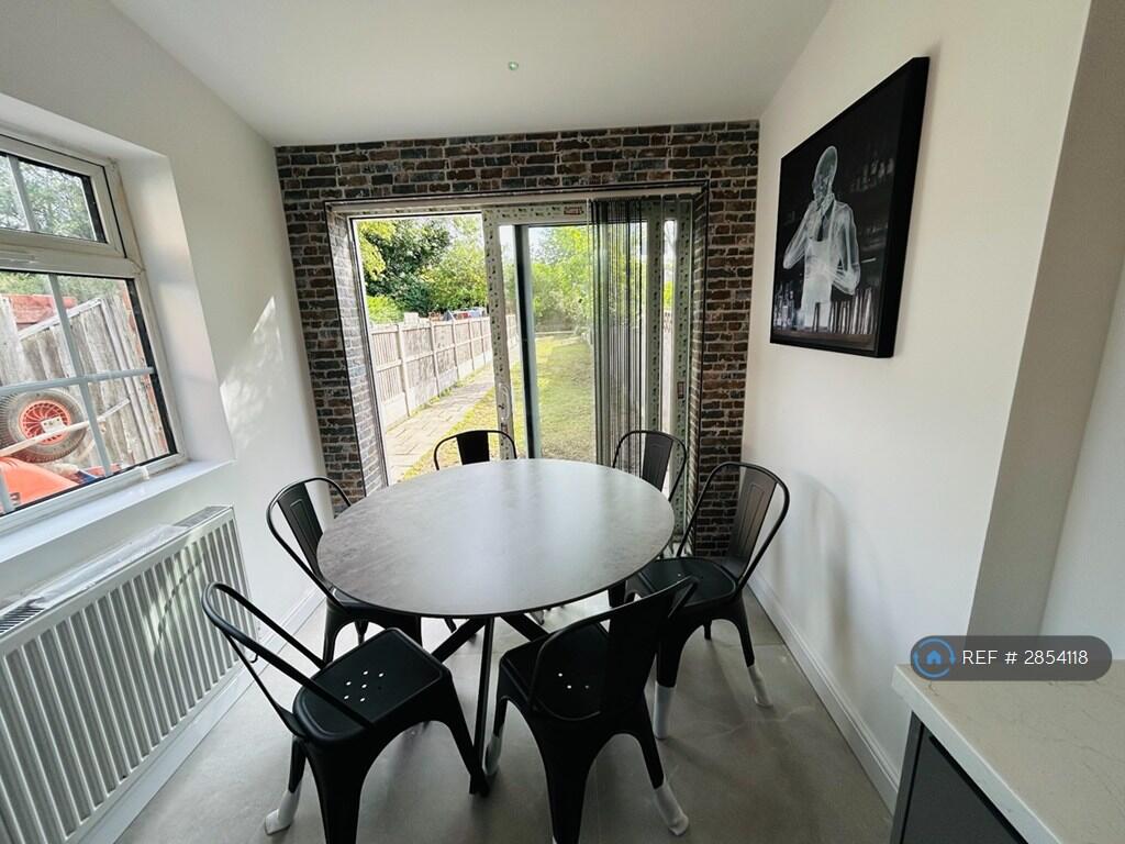 1 bedroom house share for rent