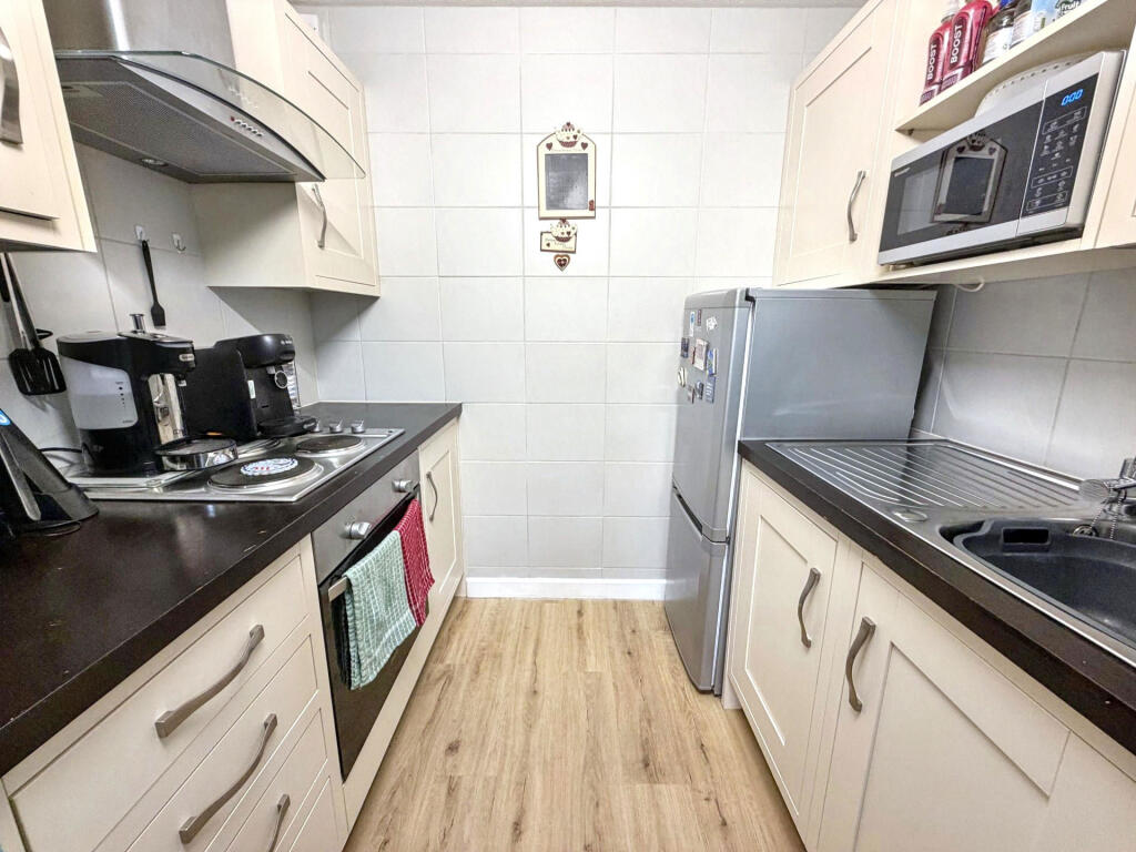 Apartment in Newcastle upon Tyne, Gosforth - View 4