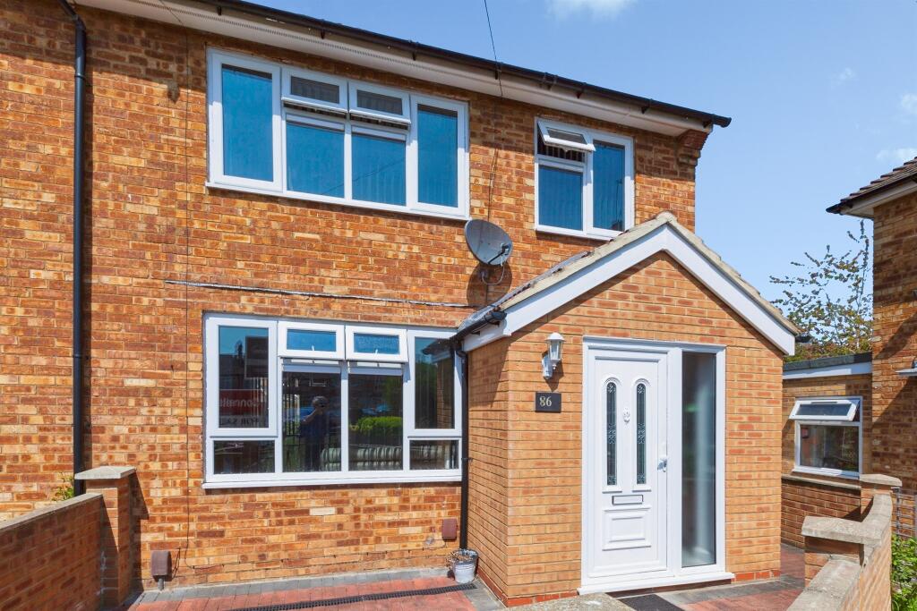 Main image of property: Doddsfield Road, Slough