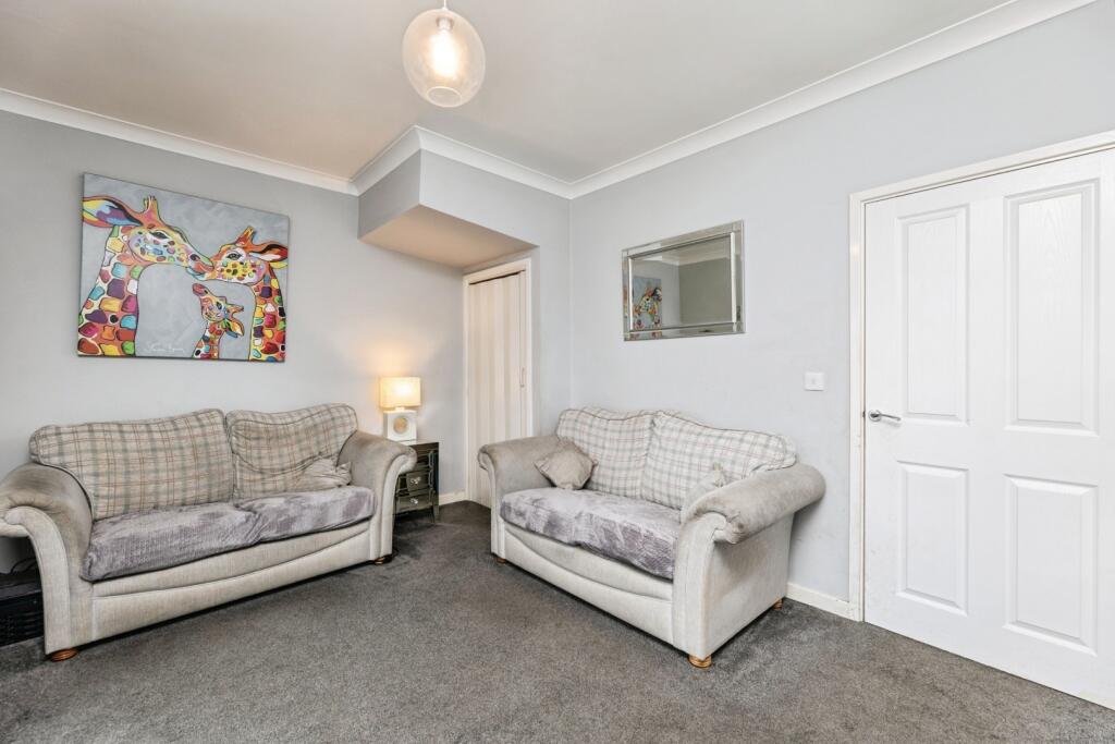 House in Pontefract, South Elmsall - View 3