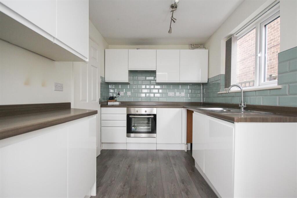 House in Wellingborough, Hatton Park - View 2
